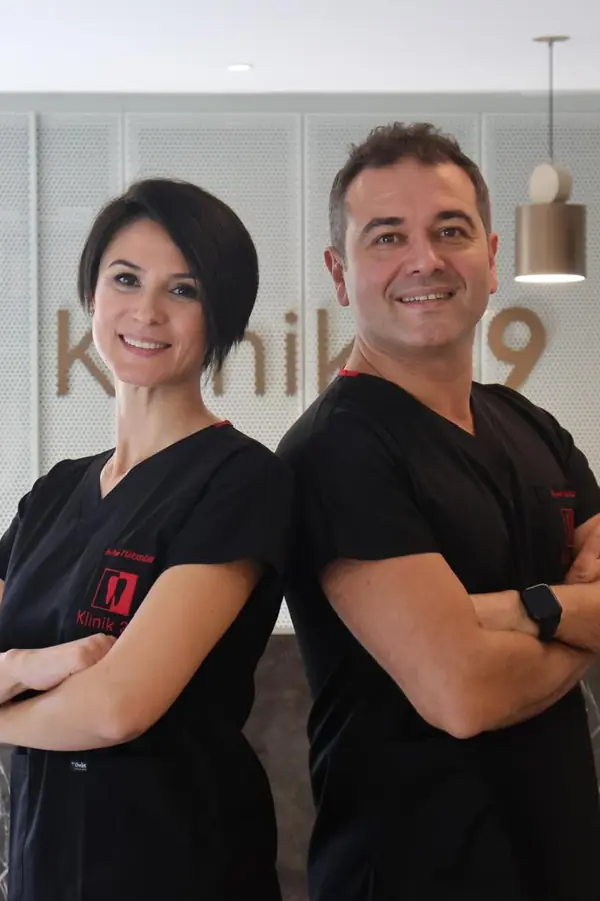 Dr. Dt. Pınar Demir Türkoğlu ve Dr. Dt. Kıvanç Türkoğlu, Klinik 29'da